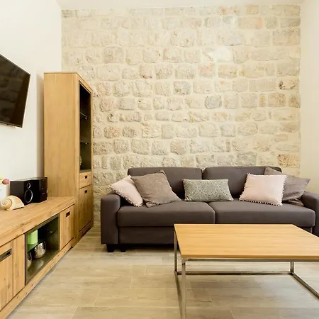 Hedera Estate, Hedera A2 Ragusa