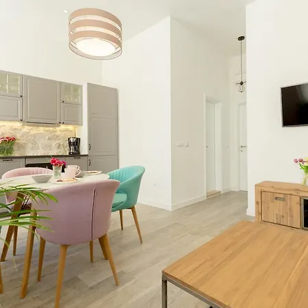 Hedera Estate Hedera A2 - Breakfast Included *